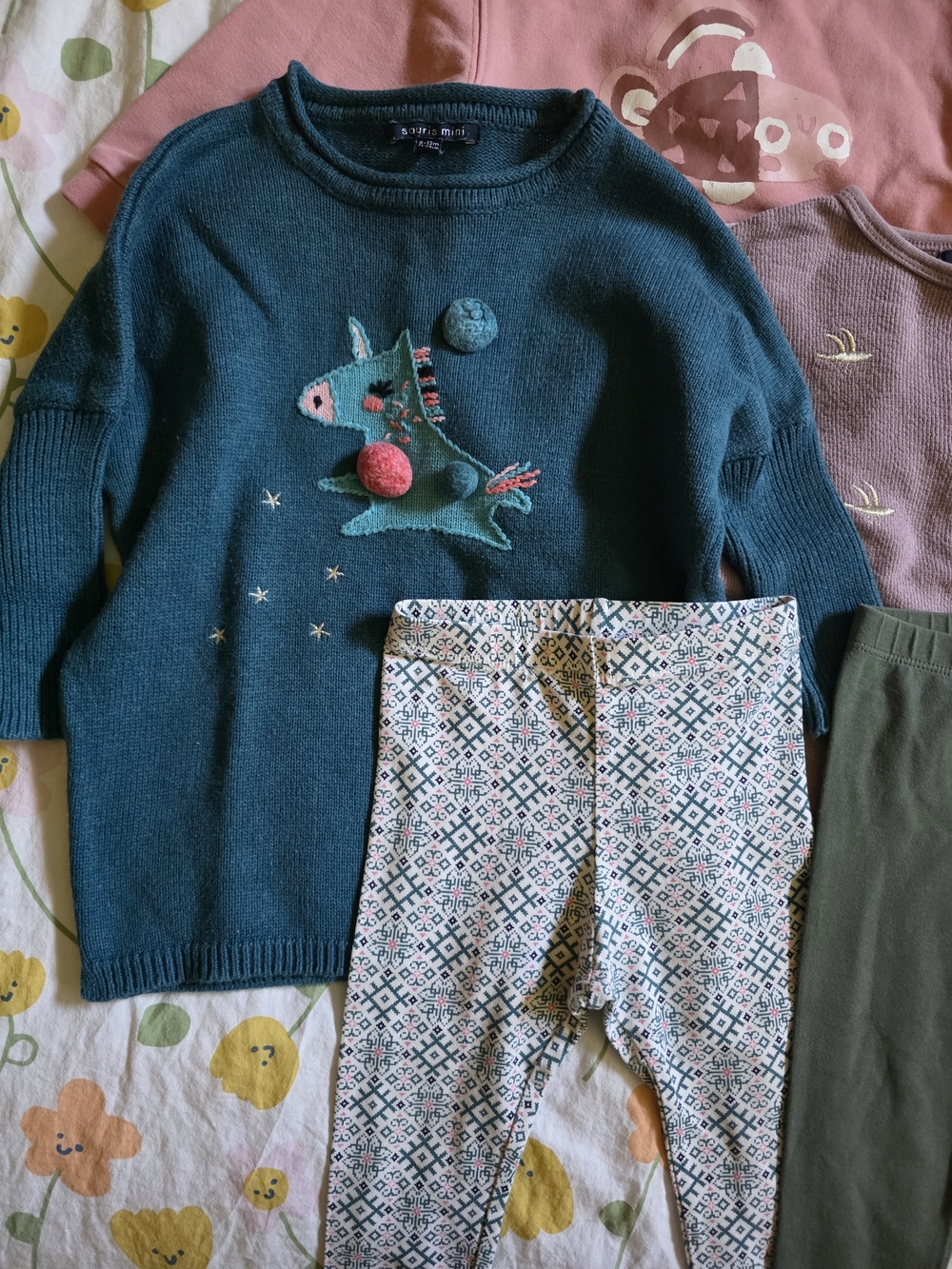 Girls Clothes - Picture 3 of 3